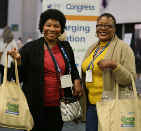 ONS Congress attendees with registration bags